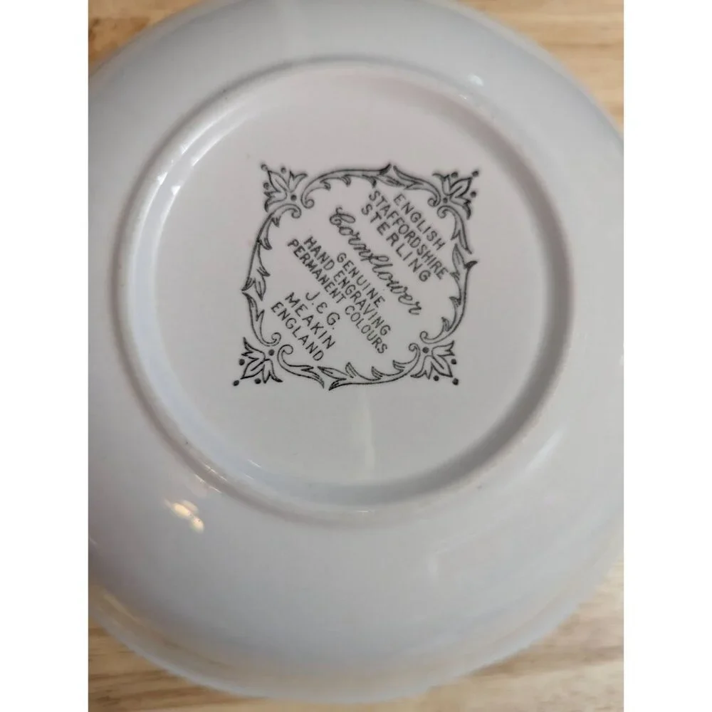 Meakin JEG Cornflower bowl pink flowers scalloped English Staffordshire 8 1/2 in